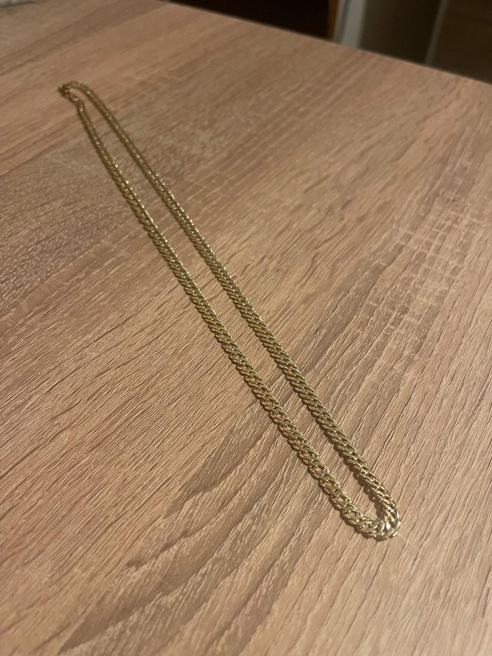 Catenine: Halskette, zeitloses Design – Usato da Birsfelden venduto da twoheadeagleks
