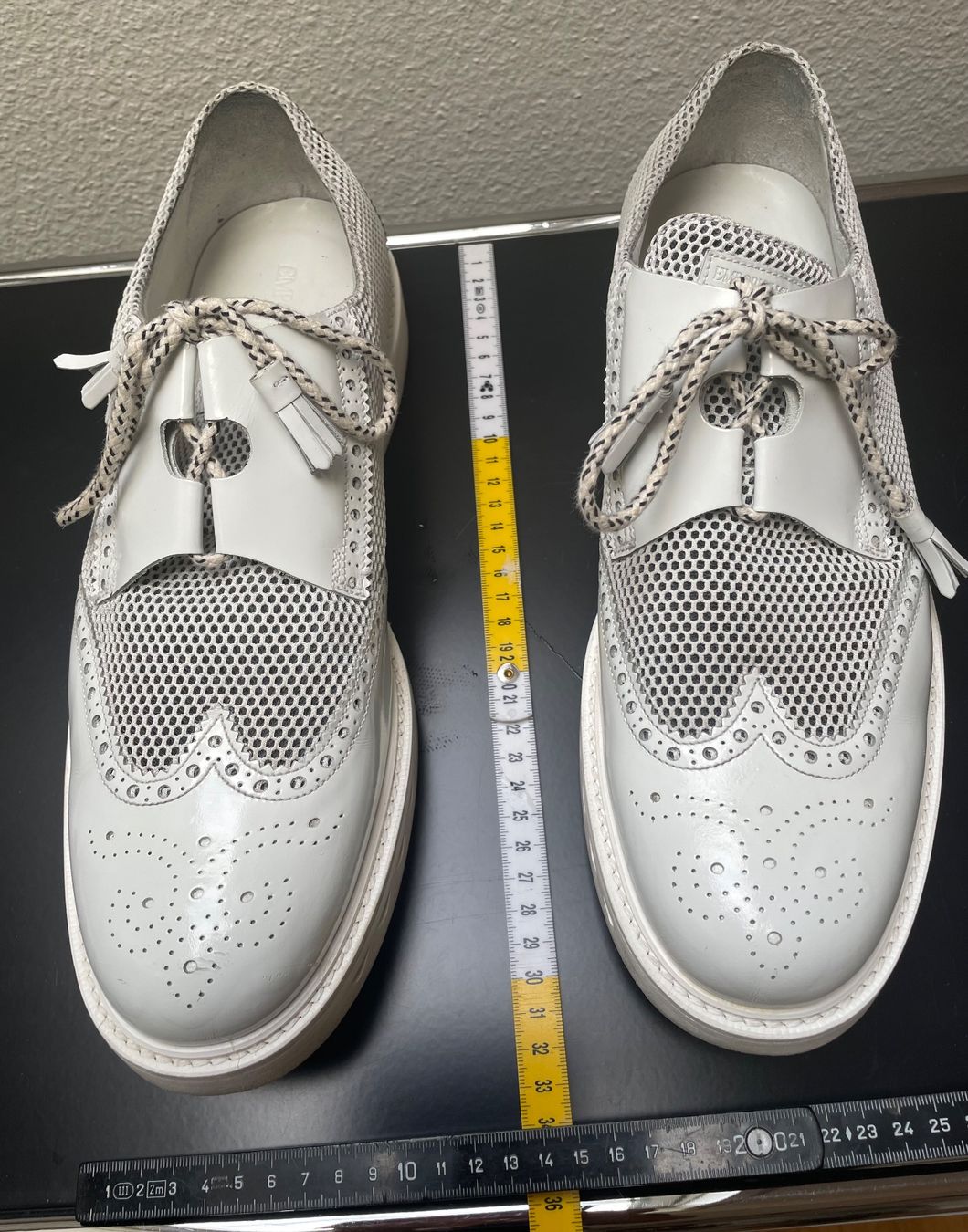 Armani Scarpe da uomo: Coole Sommerschuhe von Armani Gr 12 – Usato da Unterengstringen venduto da DeaundHeinz
