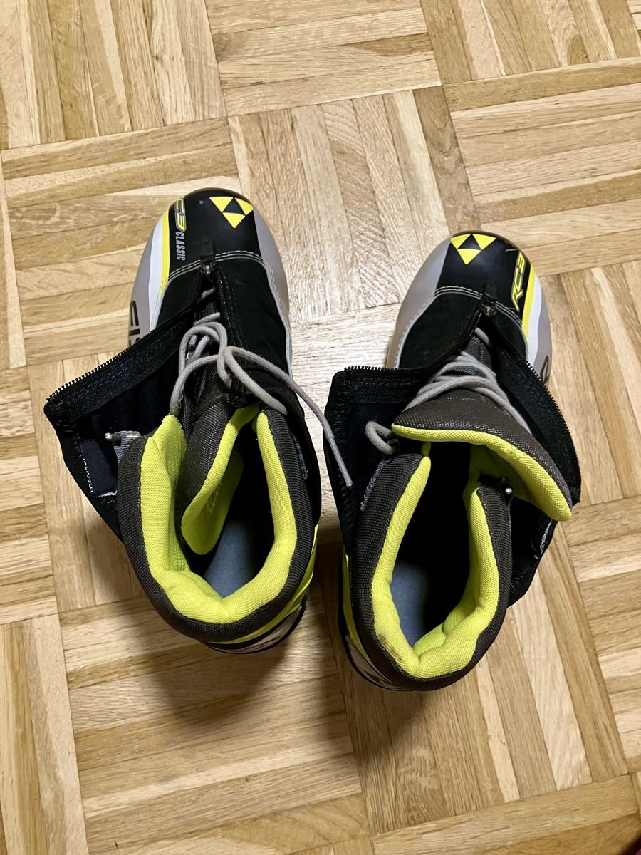 Scarpe da uomo: Langlaufschuhe Klassisch Fischer – Usato da Zürich venduto da ElianeAd 1
