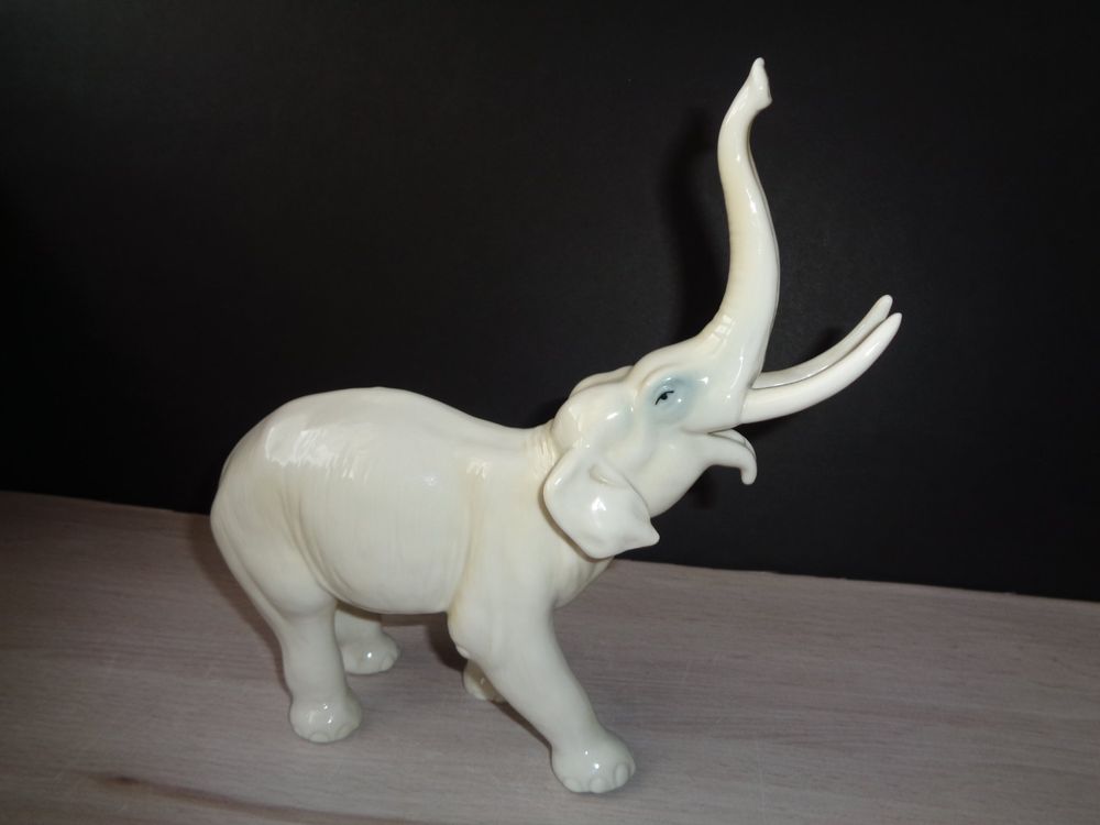 Elefant Ringständer Aus Porzellan - Weißer Schmuckhalter 15x8x6cm