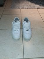 Baskets Nike Air Force 1 blanches taille 40 d'occasion