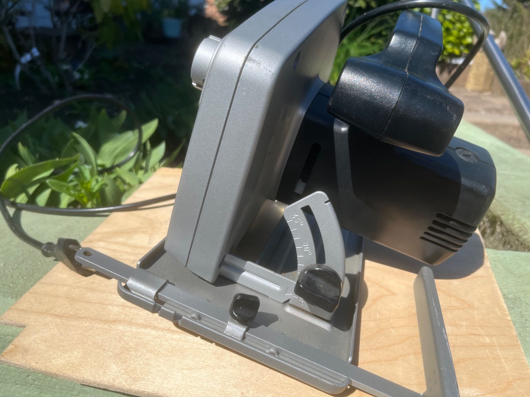 Seghe: Handkreissaege 1500 Watt  Black & Decker – Usato da Magden venduto da Hornet2 1