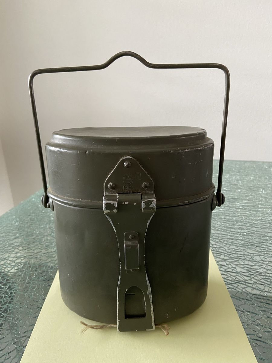 Geschirrsets: Altes Schweizer Armee Kochgeschirr 1942 – Gebraucht aus Oftringen von andrax