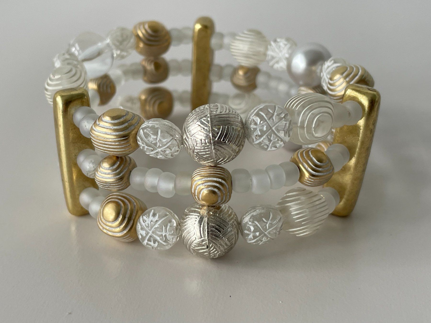 Bracciali & Braccialetti: Sommer Armband mit schönen Perlen – Nuovo e nell'imballaggio originale da Turgi venduto da bar_8pdm
