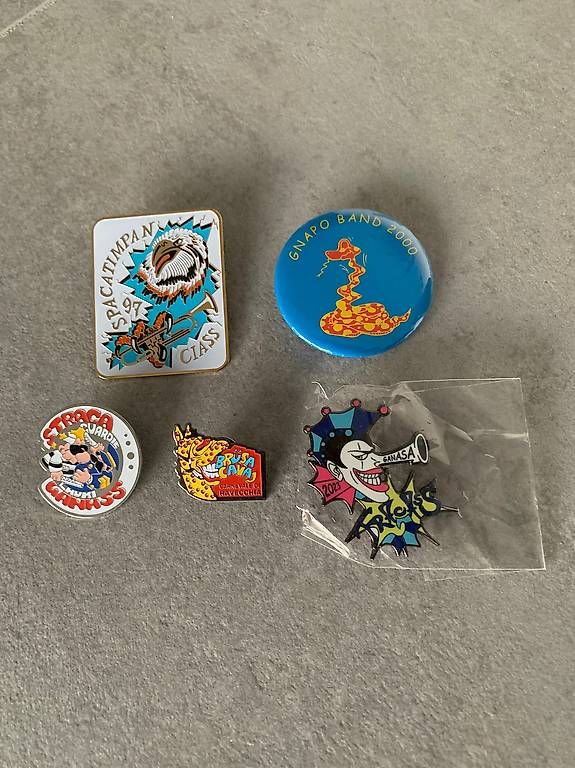 Placchette & Badge: Pin Pins Guggen Carnevale – Nuovo e nell'imballaggio originale da Bellinzona venduto da spa_69zv