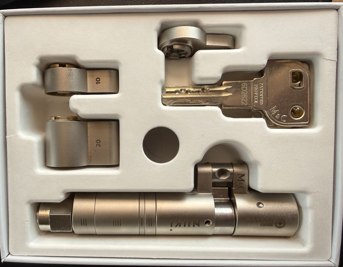 Nuki Lucchetti: Nuki Smart Lock Ultra – Nuovo e nell'imballaggio originale da Rueyres venduto da cto_p9nj 5