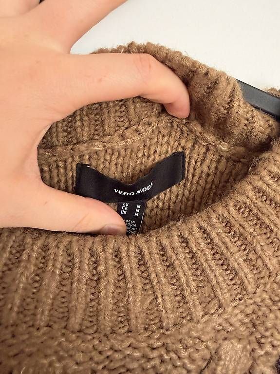Maglioni & Felpe: Brauner Stickpullover - Vero Moda – Usato da Neuenegg venduto da sina.lndr 1