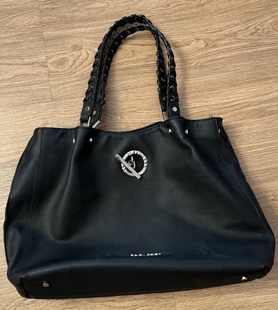 Hübsche geräumige Tasche von Suri Frey / style / vegan