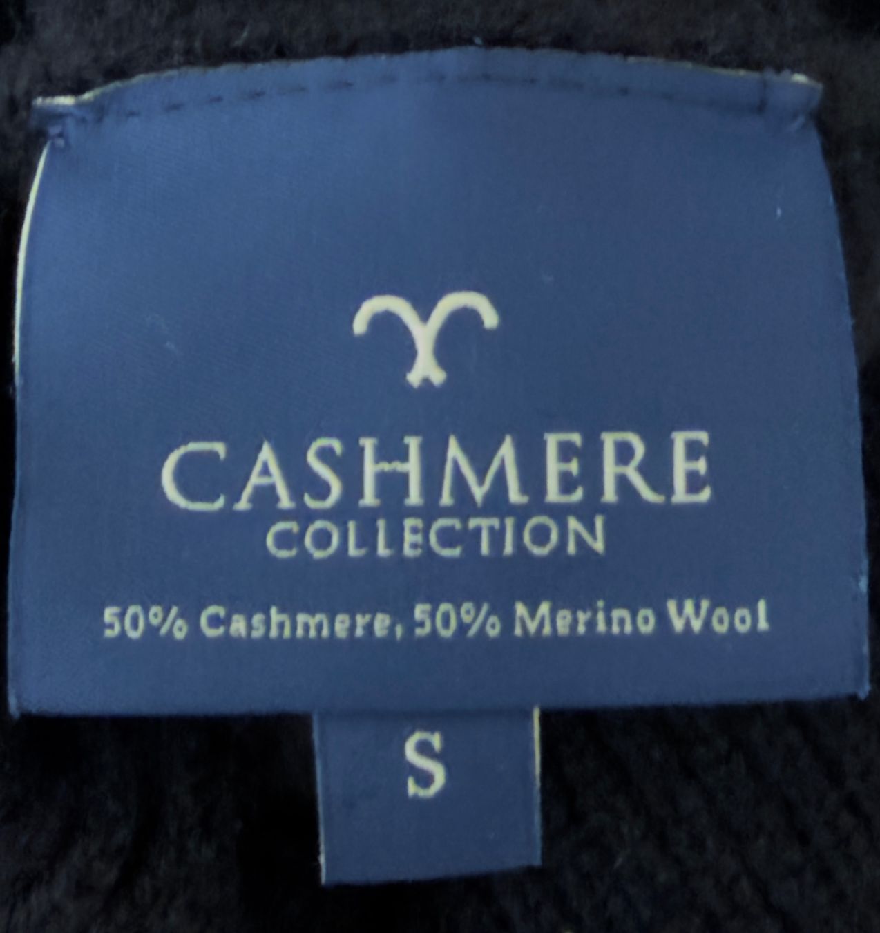 Pullover & Sweatshirts: Pullover - 50% Cashmere 50% Merino – Gebraucht aus Zürich von JessGar 1