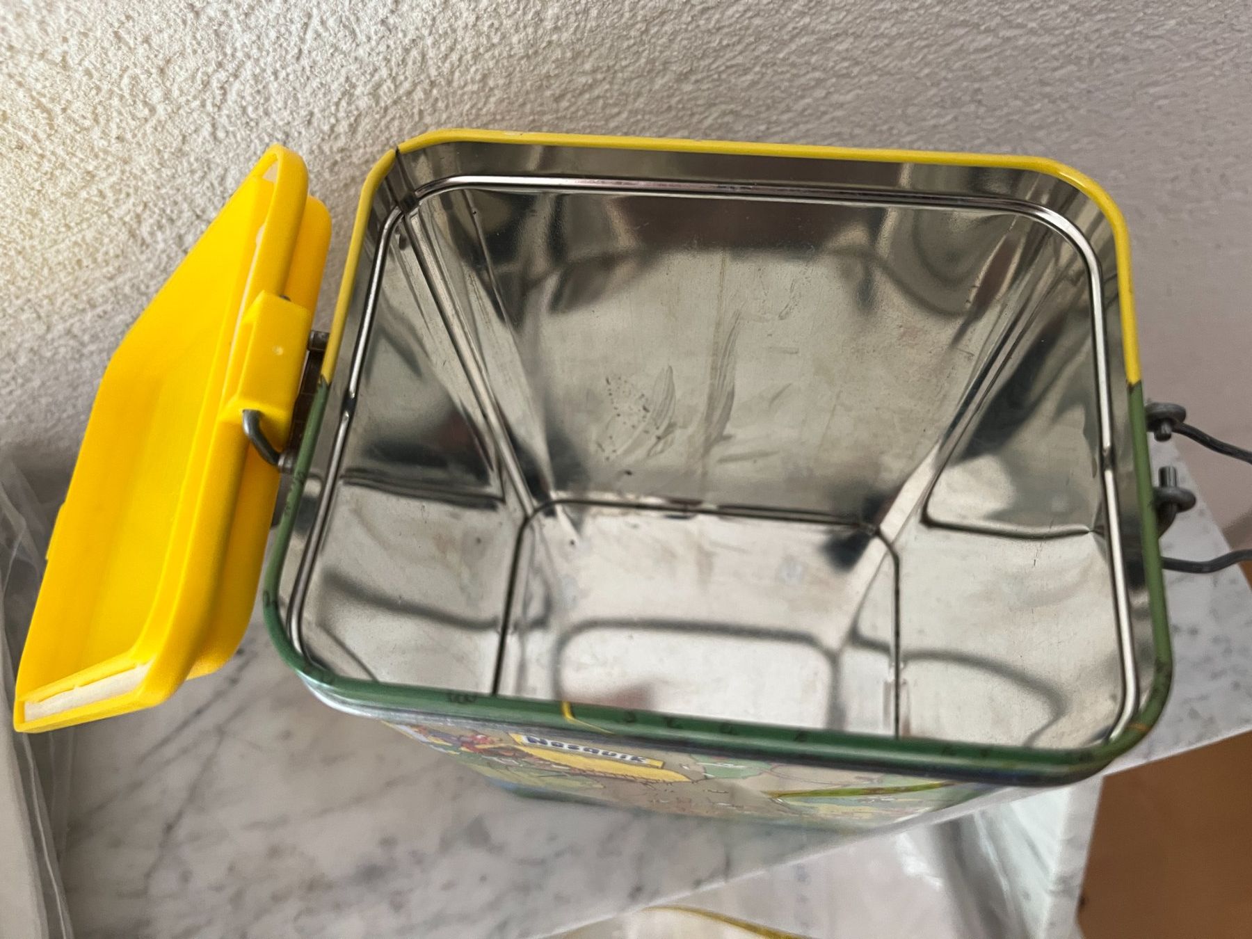 Pots: Blechdose Nesquik – D'occasion à Lützelflüh-Goldb par Fresu8 2