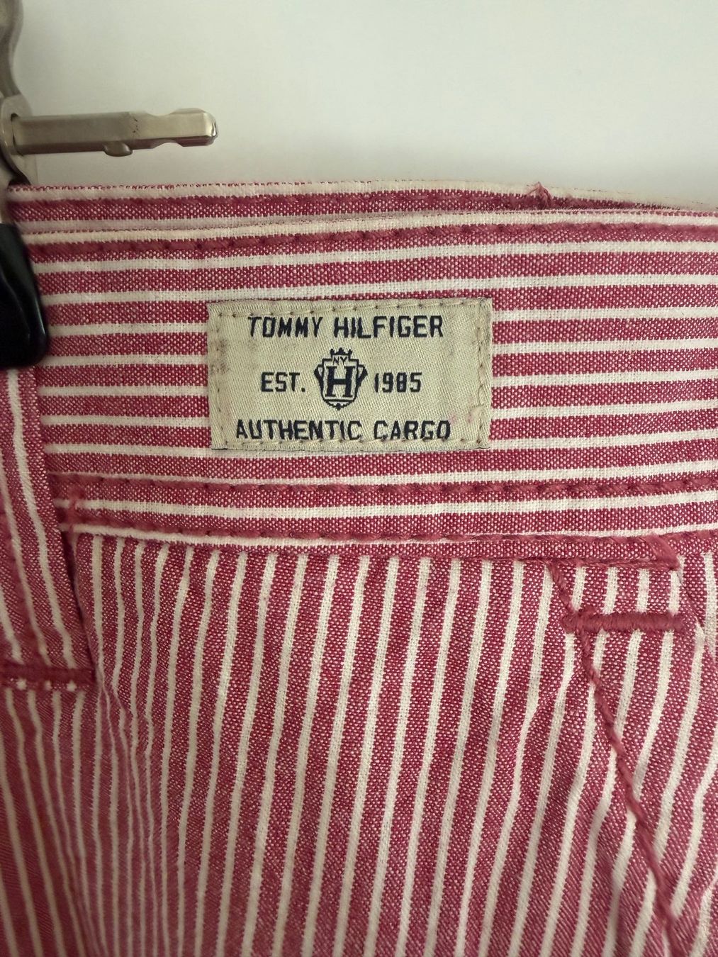 Tommy Hilfiger Hosen: BERMUDA SHORTS TOMMY HILFIGER GR.S/M – Gebraucht aus Steg im Tösstal von goldlionfree 2