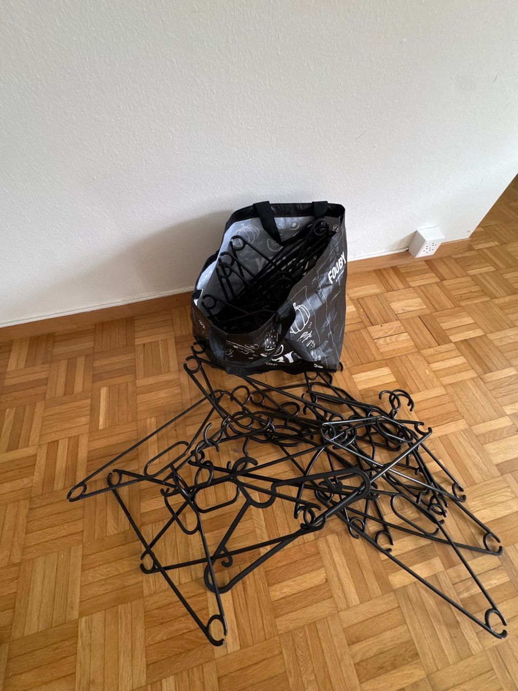 Appendiabiti: Kleiderbügel – Usato da Zürich venduto da mcl_78ql 2