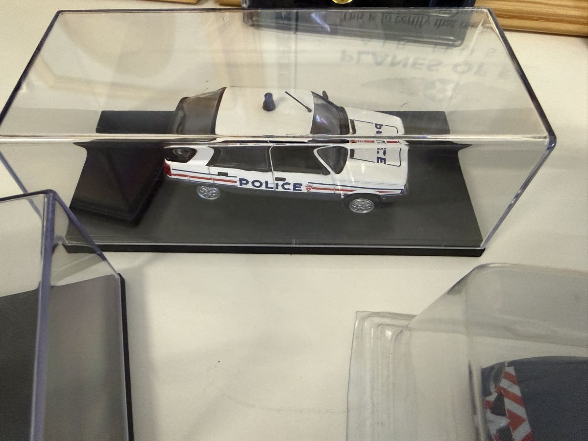 Voitures modèles: 1:43 Police 11Stück – Neuf (Voir description) à Uster par Buchel 3