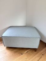 2 stuck: Sessel (chair) und hocker (stool)
