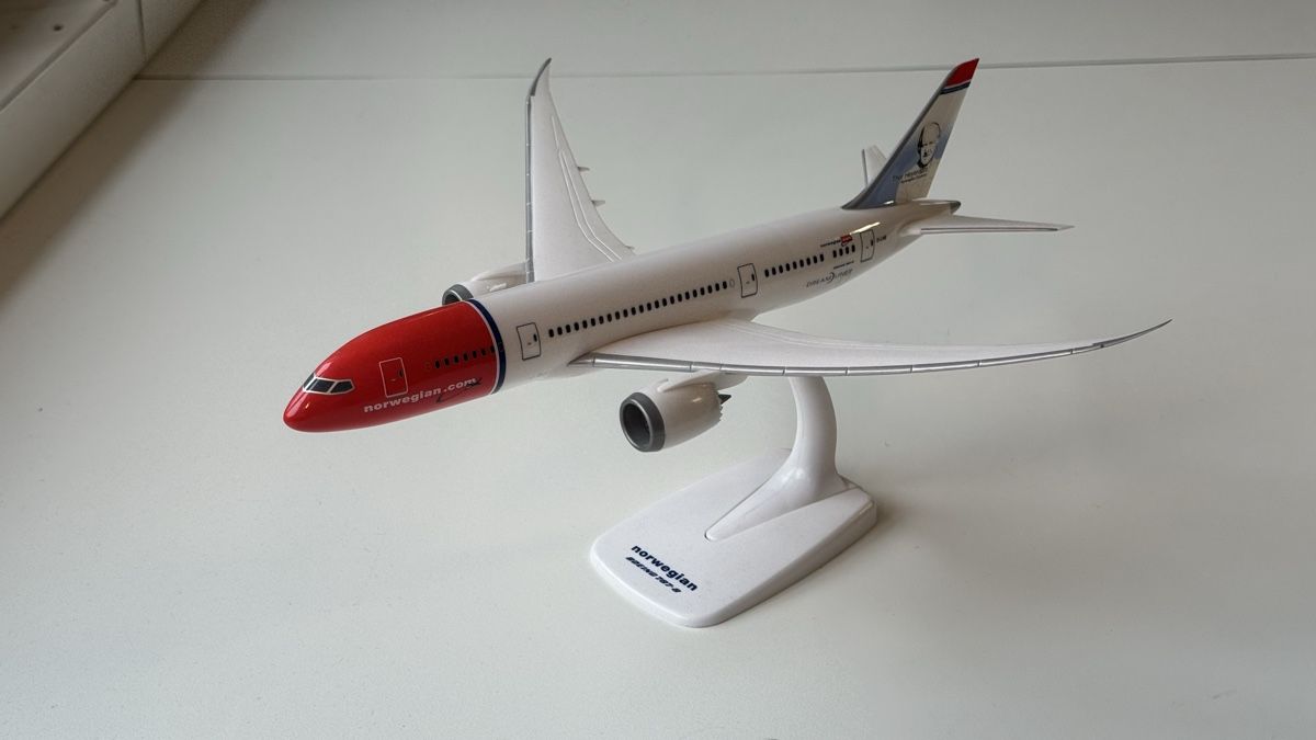 Herpa Modellbausätze & Standmodelle: Herpa - Boeing 787-8 Norwegian 1:200 – Gebraucht aus Sonvico von youtuber