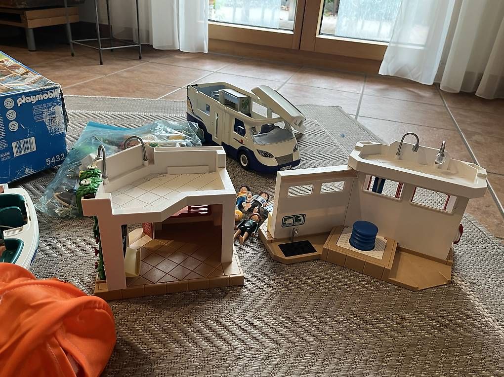 Spielzeuge: Playmobil Camping + Camper und Boot – Gebraucht aus Büren an der Aare von tadowa 4