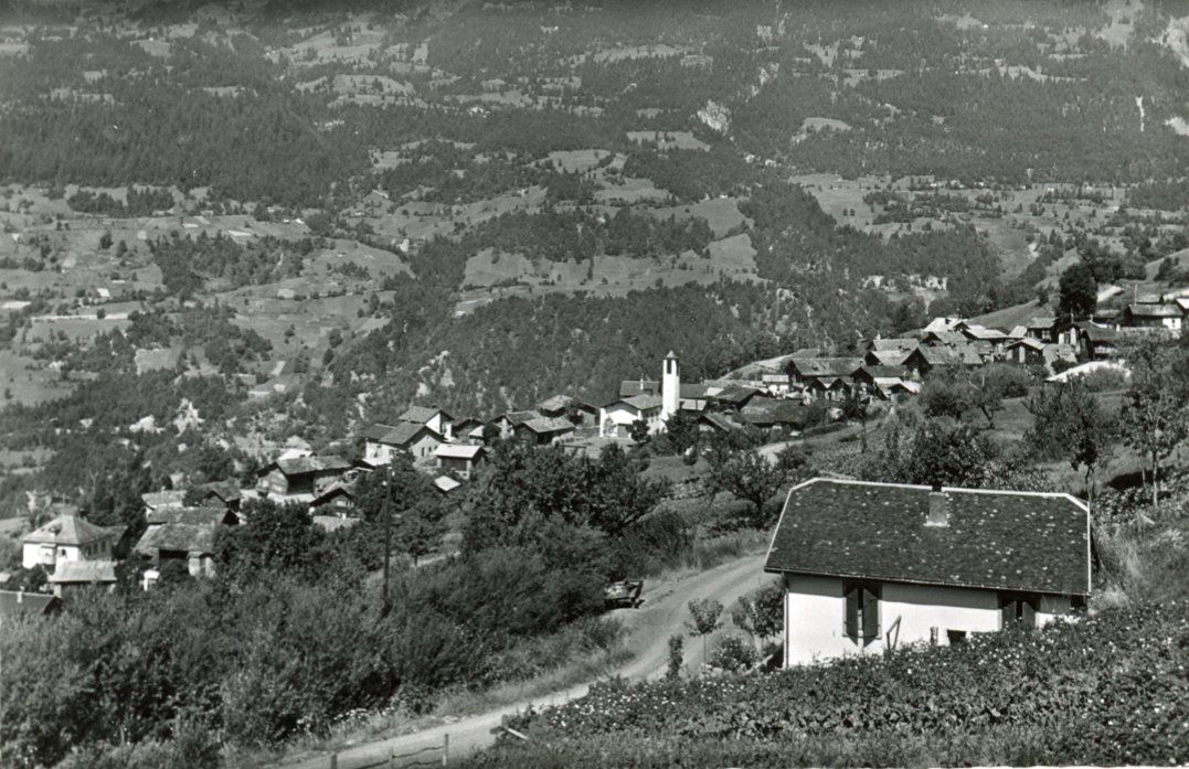 Cartoline postali: Icogne   VS    -    Vue générale       en 1958 – Usato da Brig venduto da Valcards54