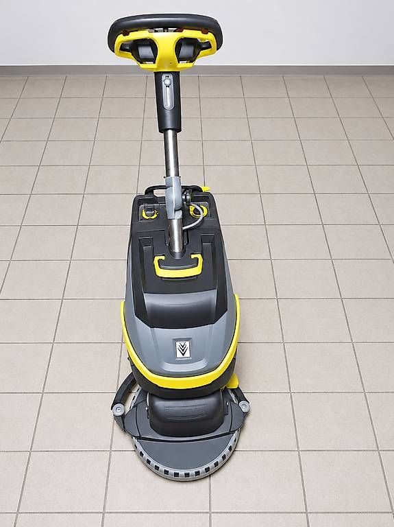 Kärcher Toutes les machines: Scheuersaugmaschine BD 38/12 C – D'occasion à Altstätten SG par Rosenhaus6
