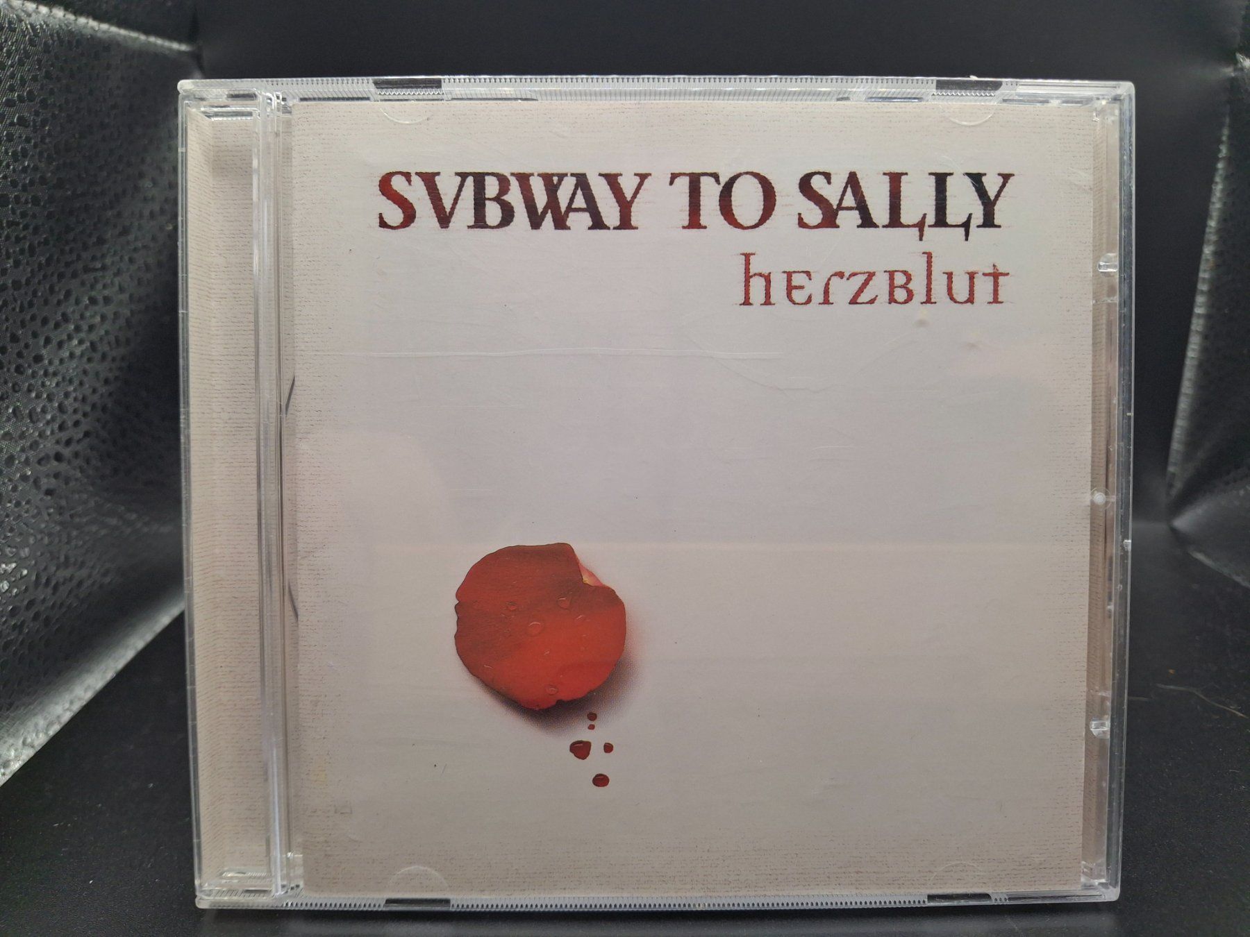 CD: Subway To Sally – Herzblut – Usato da St.Gallen venduto da jalamusic