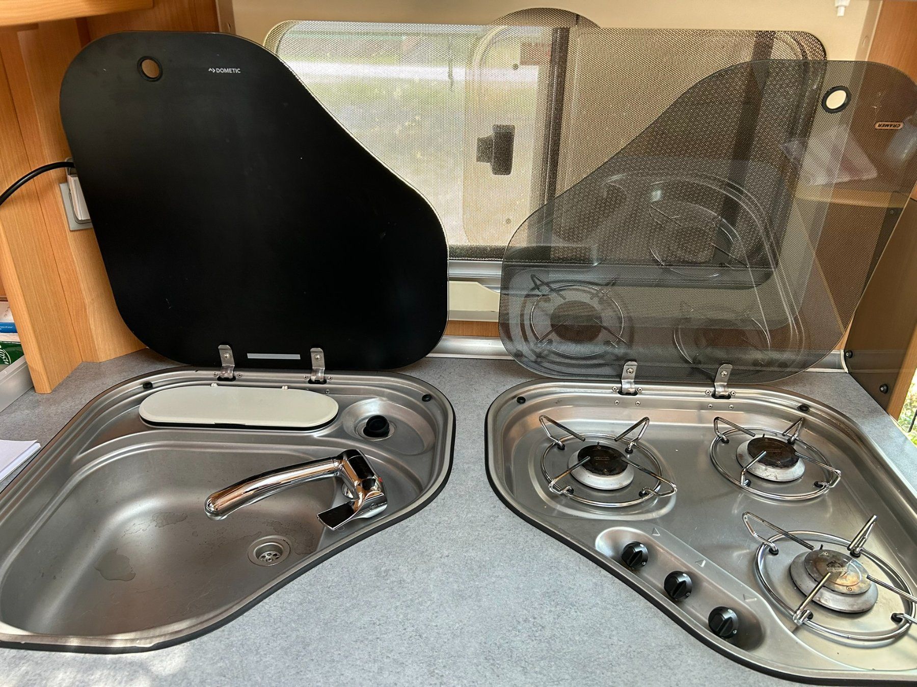Tec Veicoli da campeggio: Wohnwagen  TEC Travel King 430 TE – Usato da Neftenbach venduto da Tual 2