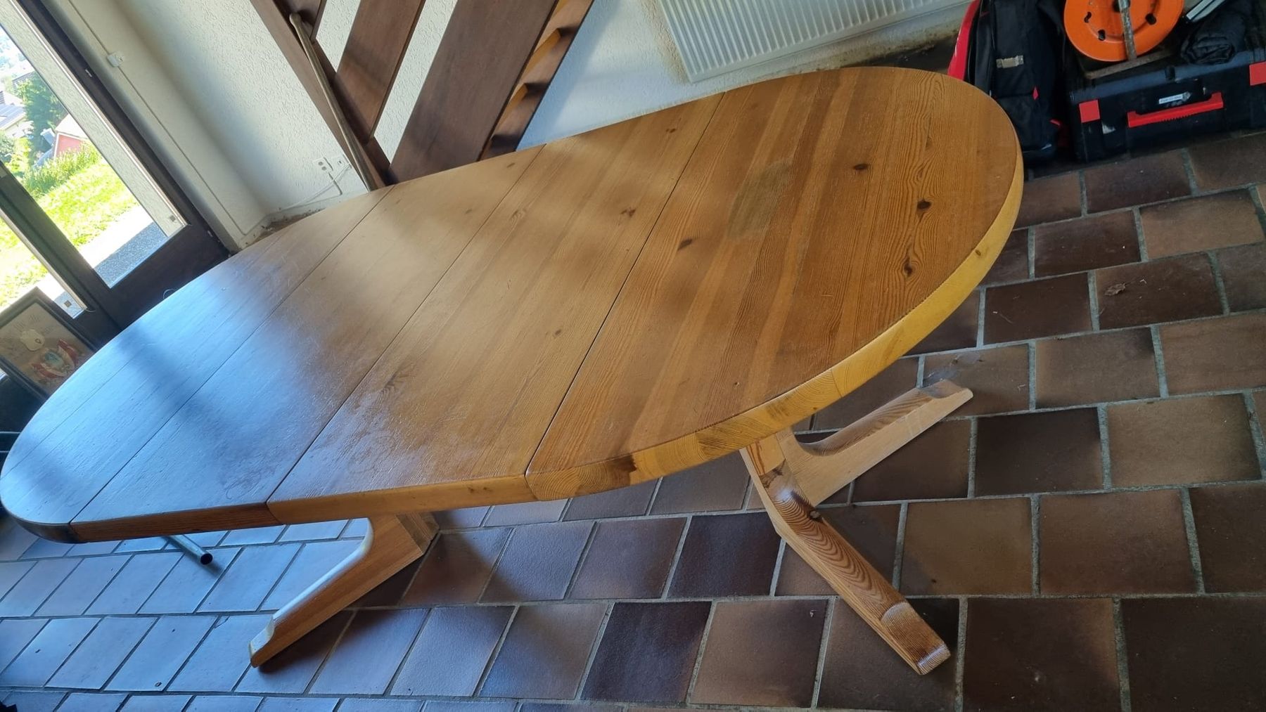 Tavoli: Esstisch Massivholz mit Stühlen – Usato da Frenkendorf venduto da Kamu987 2