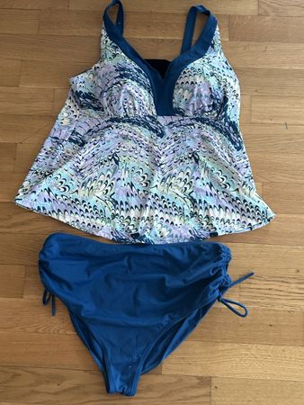 Badeanzug Tankini Grösse XL gemustert neuwertig