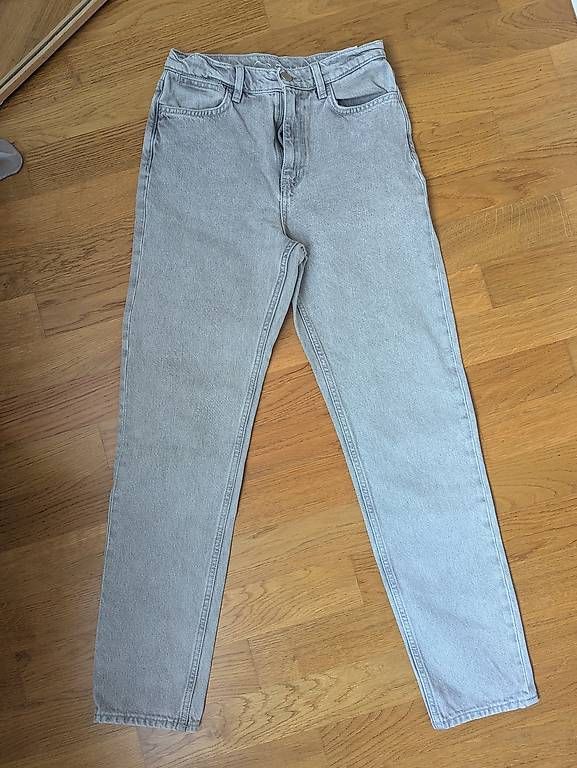 Cos Jeans: COS Jeans Gr.24 hellgrau – Gebraucht aus St. Gallen von Mosaika