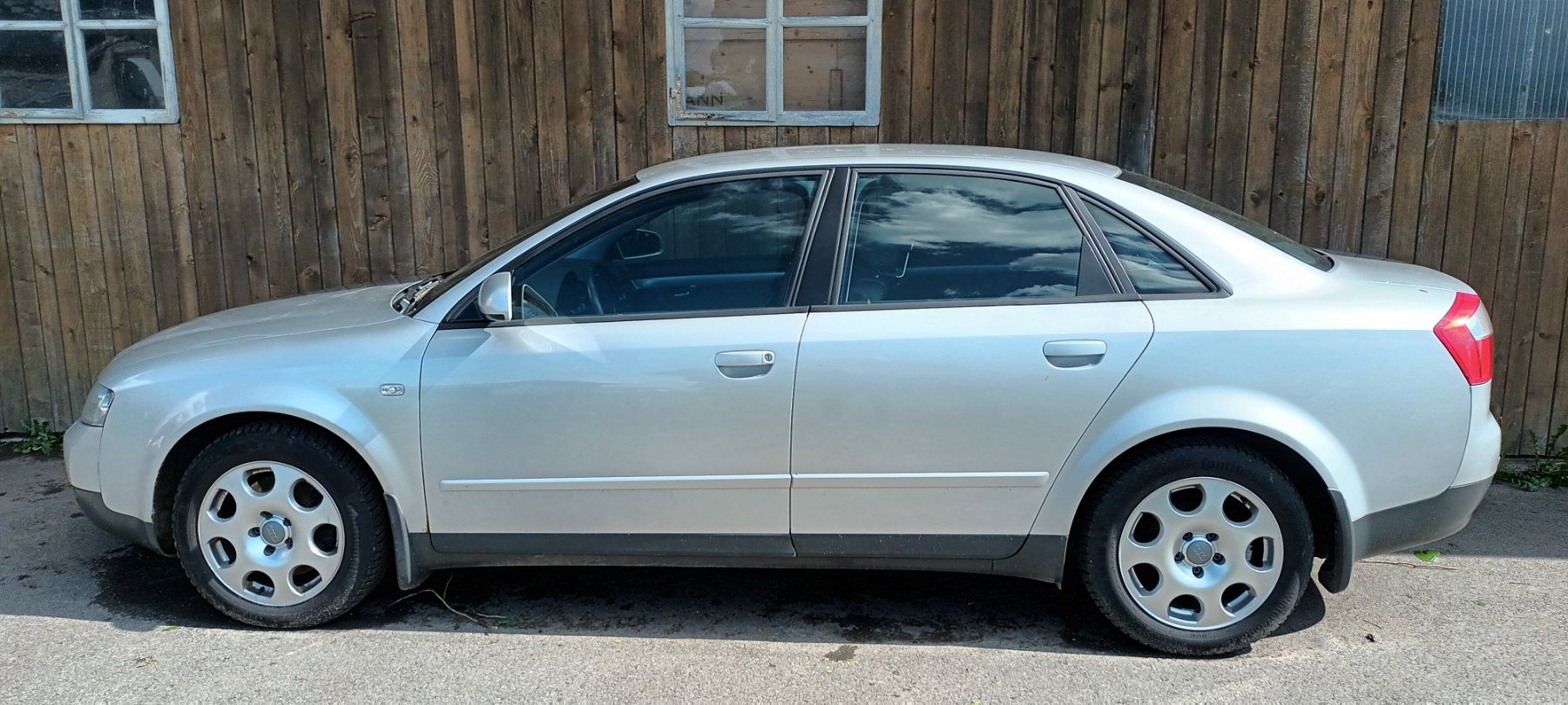Audi Automobili: AUDI A4 Limousine 2.5 TDI quattro – Usato da Langnau i. E. venduto da Quattroa4