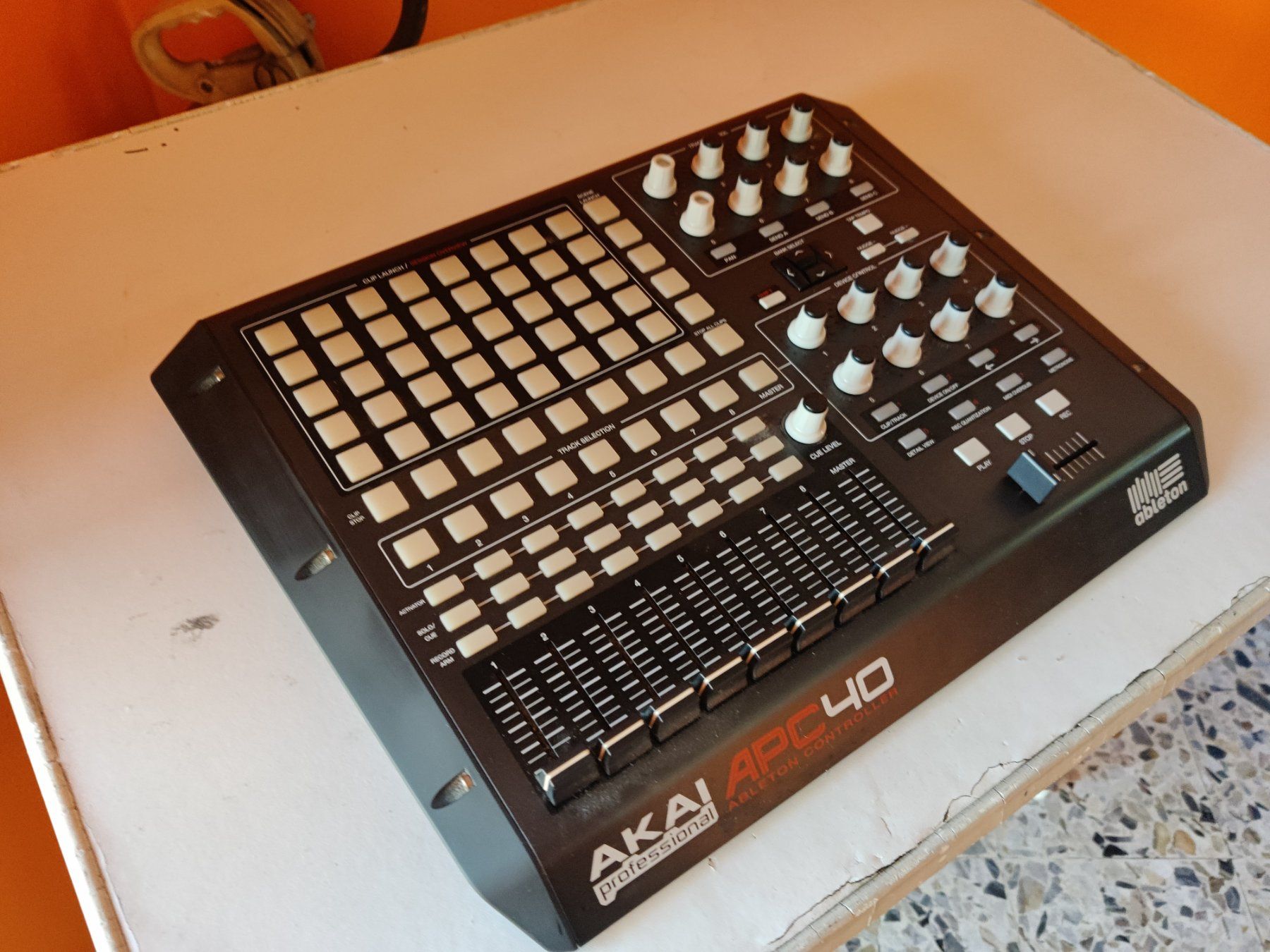 Akai Strumenti musicali: Akai Pro APC40 Ableton Controller – Usato da Viganello venduto da XTECHSTOREX 3