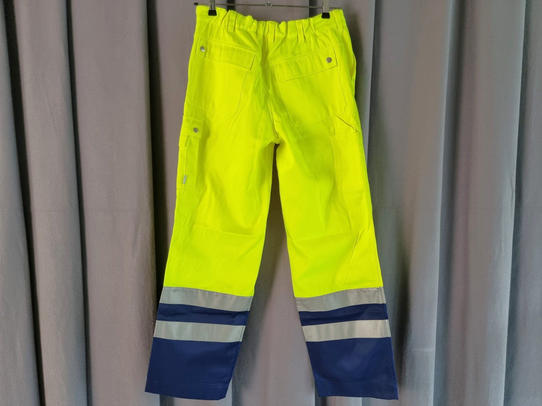 Pantaloni: Kiwi Warnschutzhose Gr. 52 - 54 – Usato da Urtenen-Schönbühl venduto da Restwert_Schoenbuehl 2
