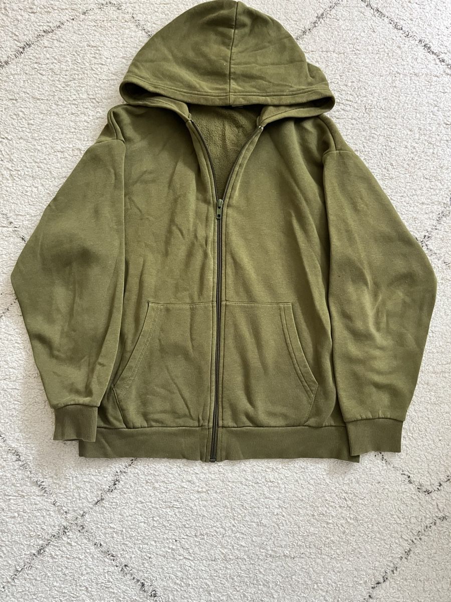 H&M Maglioni & Felpe: Grüner zipper – Usato da Baden venduto da Car_lio09