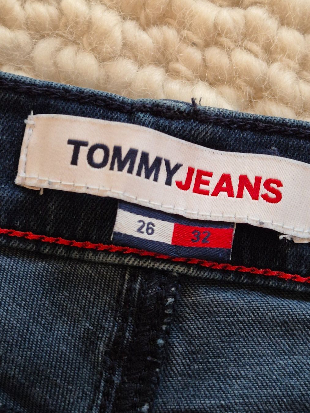 Tommy Hilfiger Jeans: Tommy Hilfiger elastische Jeans eng – Gebraucht aus Ittigen von LilyfromSwitzerland 3
