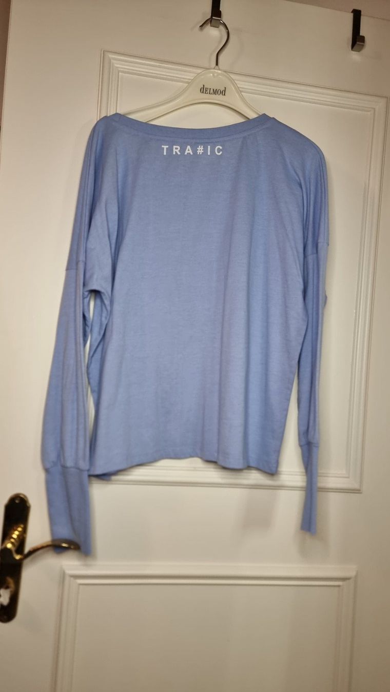 T-Shirts: Traffic Langarmshirt hellblau Gr. M – Gebraucht aus Wald ZH von CapLux 2