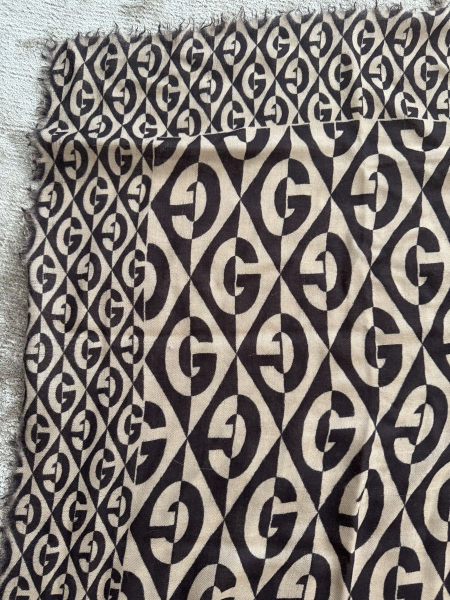 Gucci Foulard & Sciarpe: Foulard Gucci – Nuovo (secondo la descrizione) da Bellinzona venduto da eli_6mr5 1