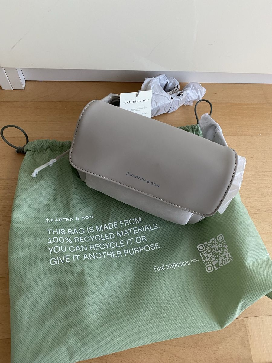 Kapten & Son Borse da donna: Kapten&Son Umhängetasche neu – Nuovo e nell'imballaggio originale da Merlischachen venduto da aly_9ncj 8