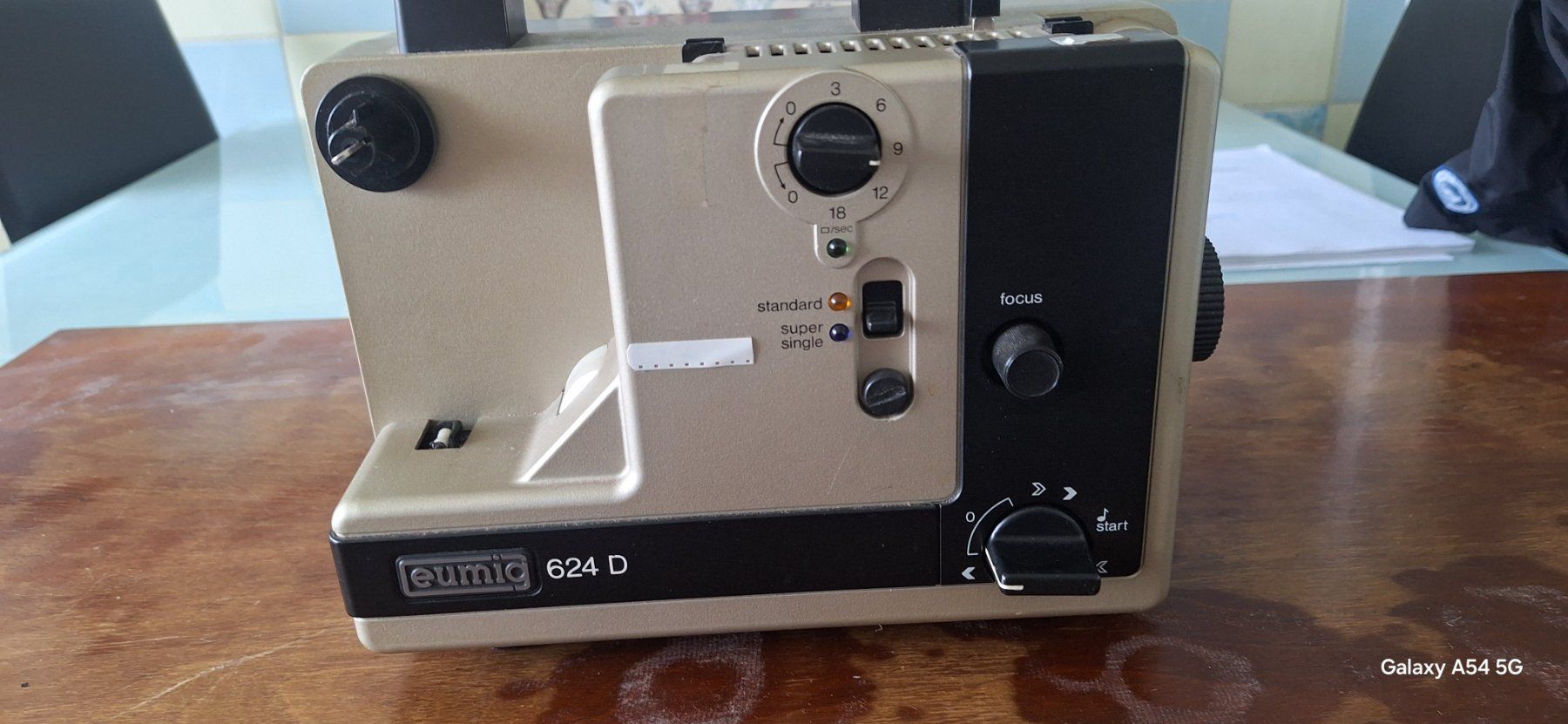 Eumig Vidéoprojecteurs: Projecteur Super 8   EUMIG 624D – D'occasion à Renens VD par hofer023