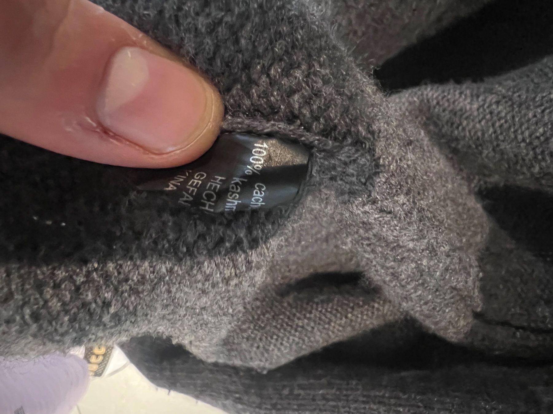 Maglioni & Felpe: Kaschmir Cardigan – Usato da Dielsdorf venduto da Anthony111 1