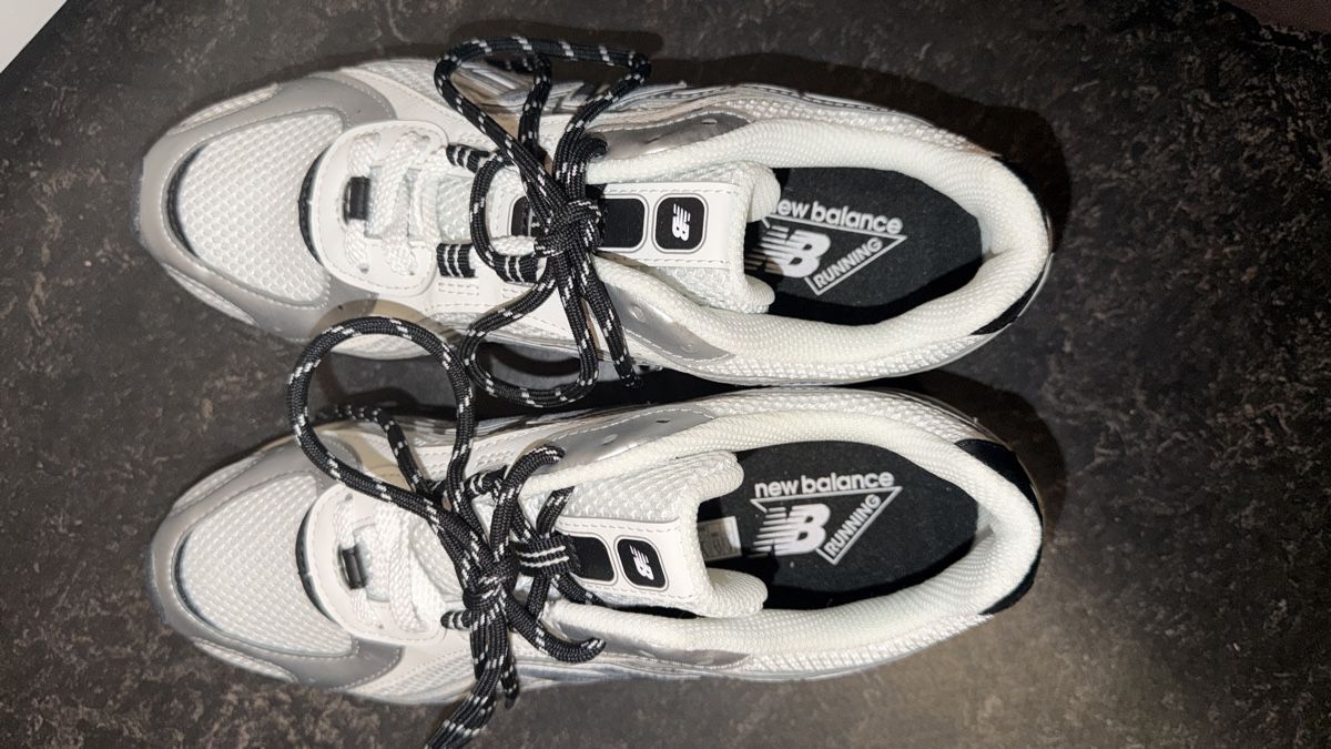 New Balance Scarpe da uomo: New Balance Sneaker Gr. 39.5, Neu – Nuovo (secondo la descrizione) da Bern venduto da sshueli 4