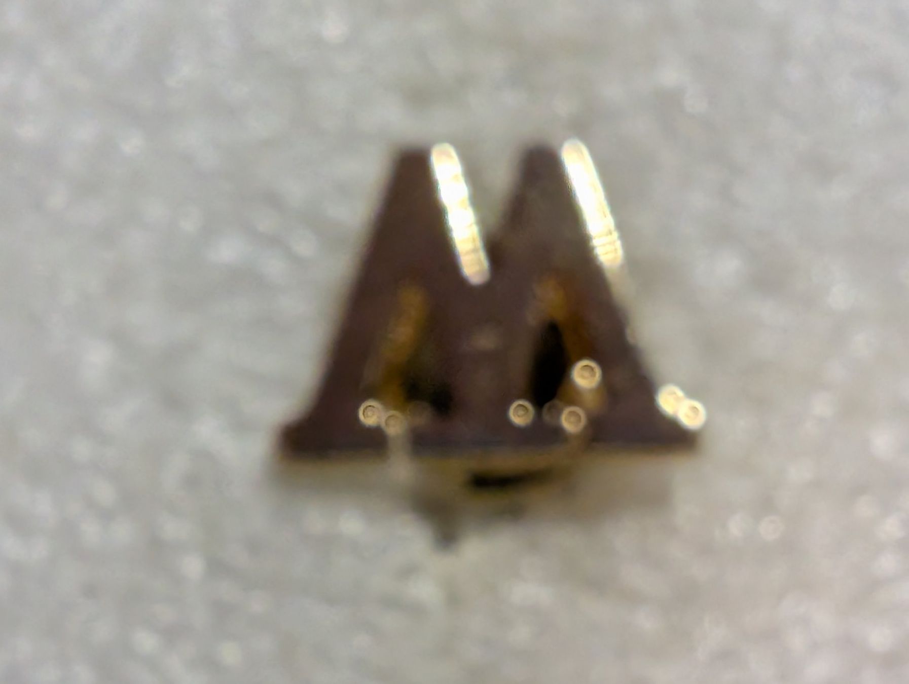 Placchette & Badge: Ansteckpin 206: Buchstabe – Usato da Oppligen venduto da Pin-Fall-Shop