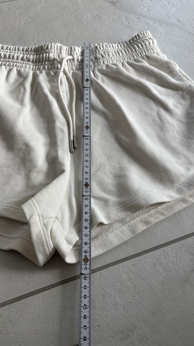 H&M Hosen: H&M Shorts weiss M – Gebraucht aus Seengen von sa_land 6