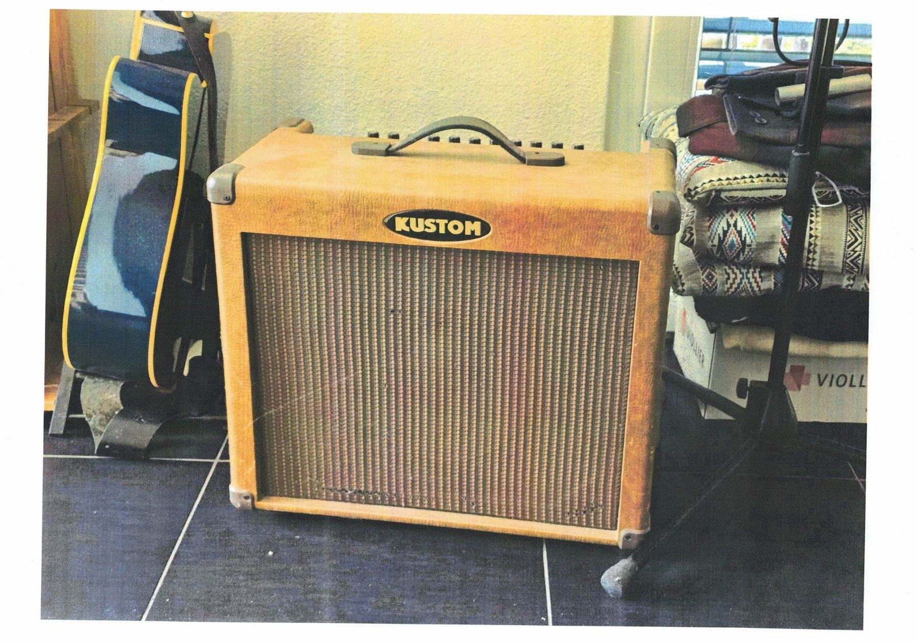 Amplificatori: ampli Kustom Sienna65 – Nuovo (secondo la descrizione) da Delémont venduto da rch_6qwv