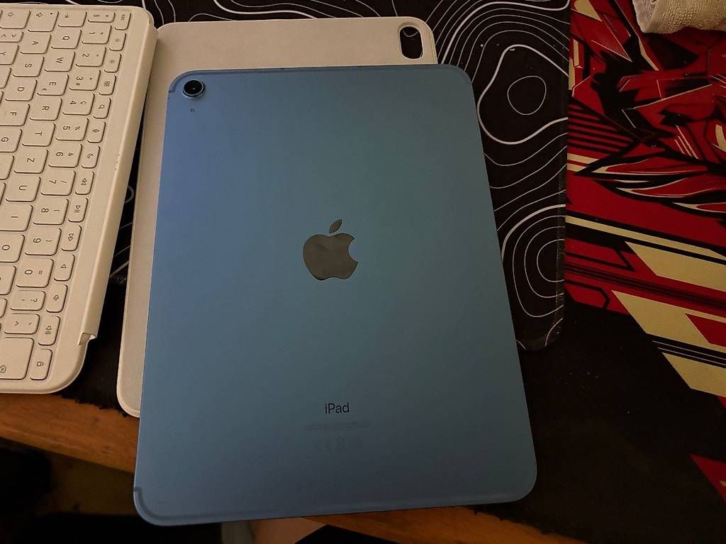 Apple Tablet PC: iPad 10.Gen 64Gb Wifi+Cellular mit Magic Keyboard – Usato da Zürich venduto da Zacchi 2