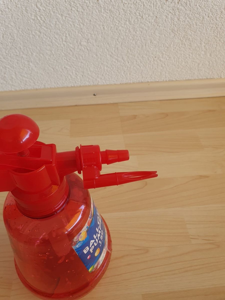 Giocattoli: Wasserballon-Pumpe inkl. Wasserballone – Usato da Winterthur venduto da noe_5tz5 2