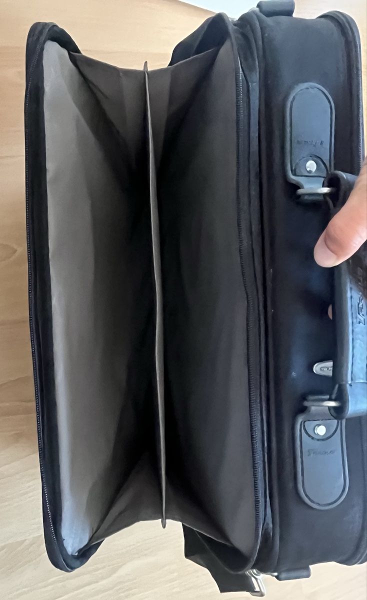Targus Taschen: Nagelneue Targus Laptoptasche – Neu und originalverpackt aus Hünenberg See von spartakus02 4