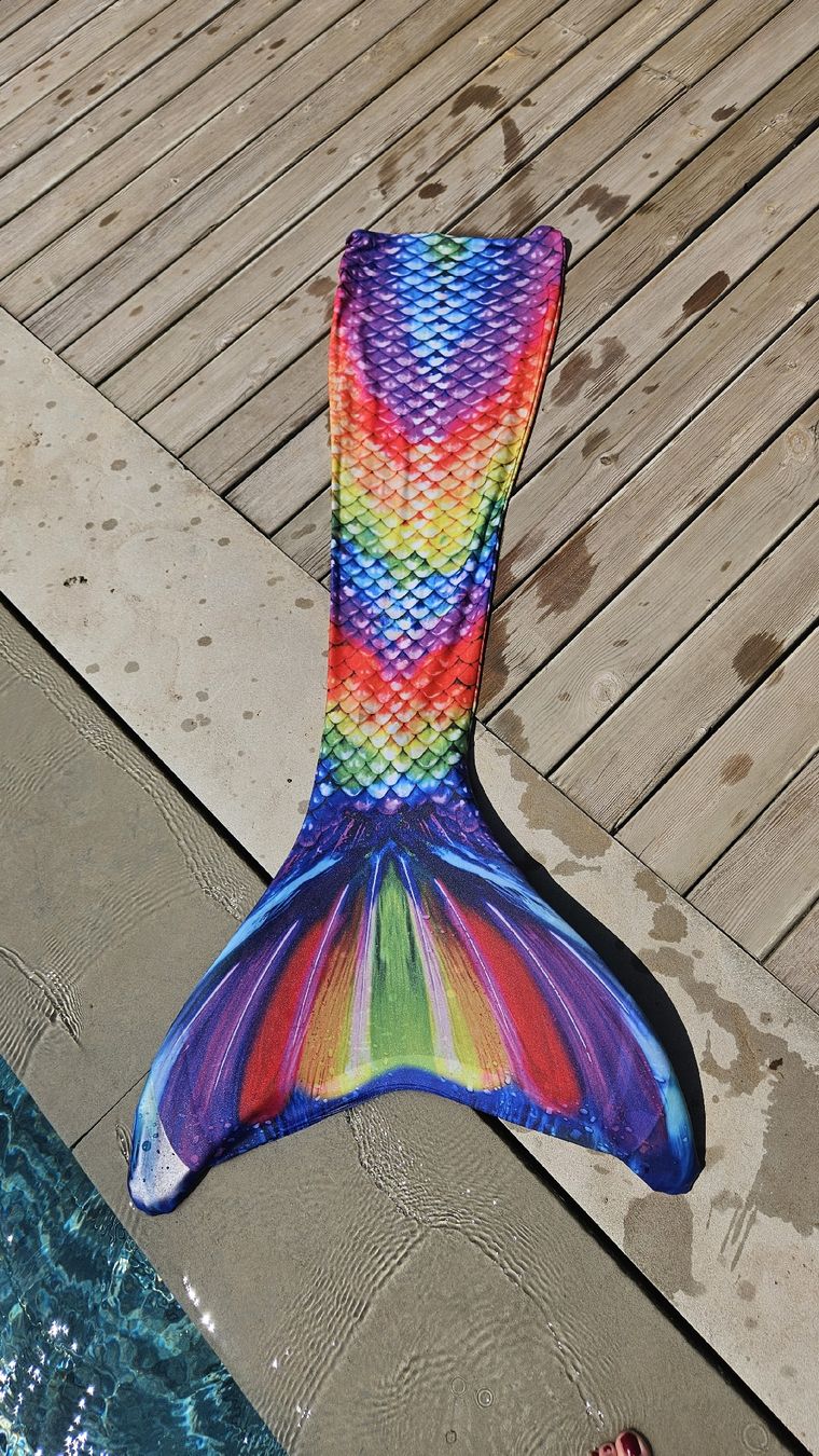 Pinne, Maschere & Boccagli: Meerjungfrau Flosse FinFun Rainbow Reef Grösse XL – Usato da Fislisbach venduto da kristinamuc 1