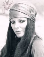 Joan Collins 1933- Autogramm signiert Foto 16x21cm