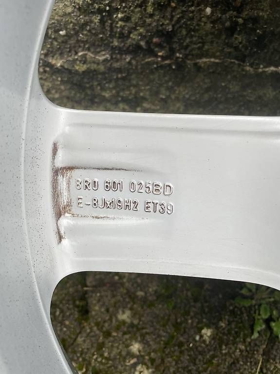 Audi Pneumatici & Ruote complete: 4 Audi Alu-Kompletträder 19" – Usato da Lengnau AG venduto da manfthum 2