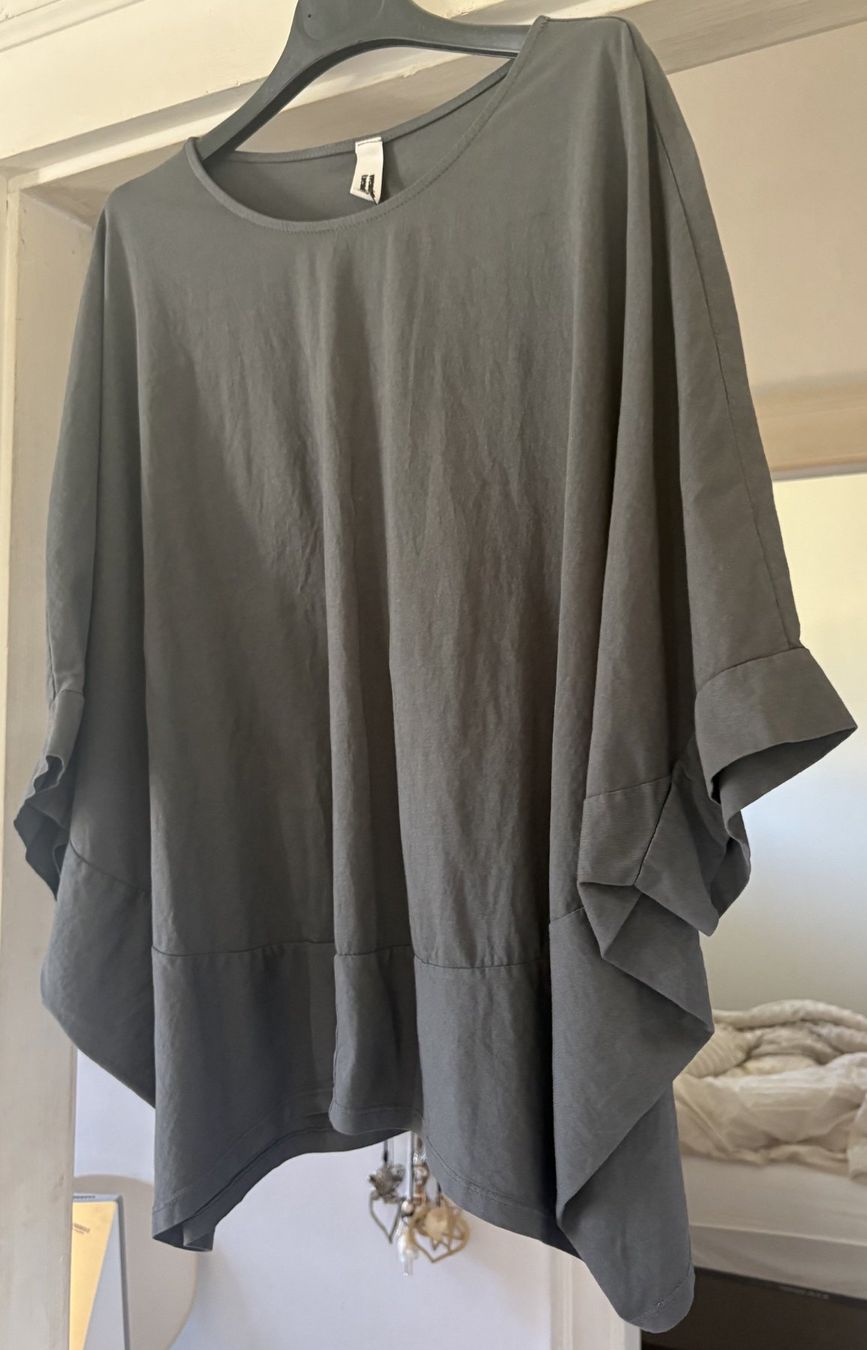 T-shirt: T-SHIRT OVERSIZE EN COTON!! M – Nuovo e nell'imballaggio originale da Locarno venduto da NicoNion 2