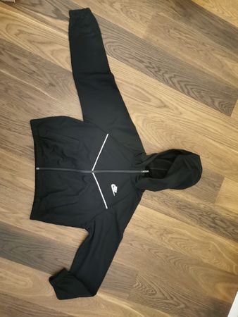 Nike Trainingsanzug, schwarz, Gr. M – neuwertig!