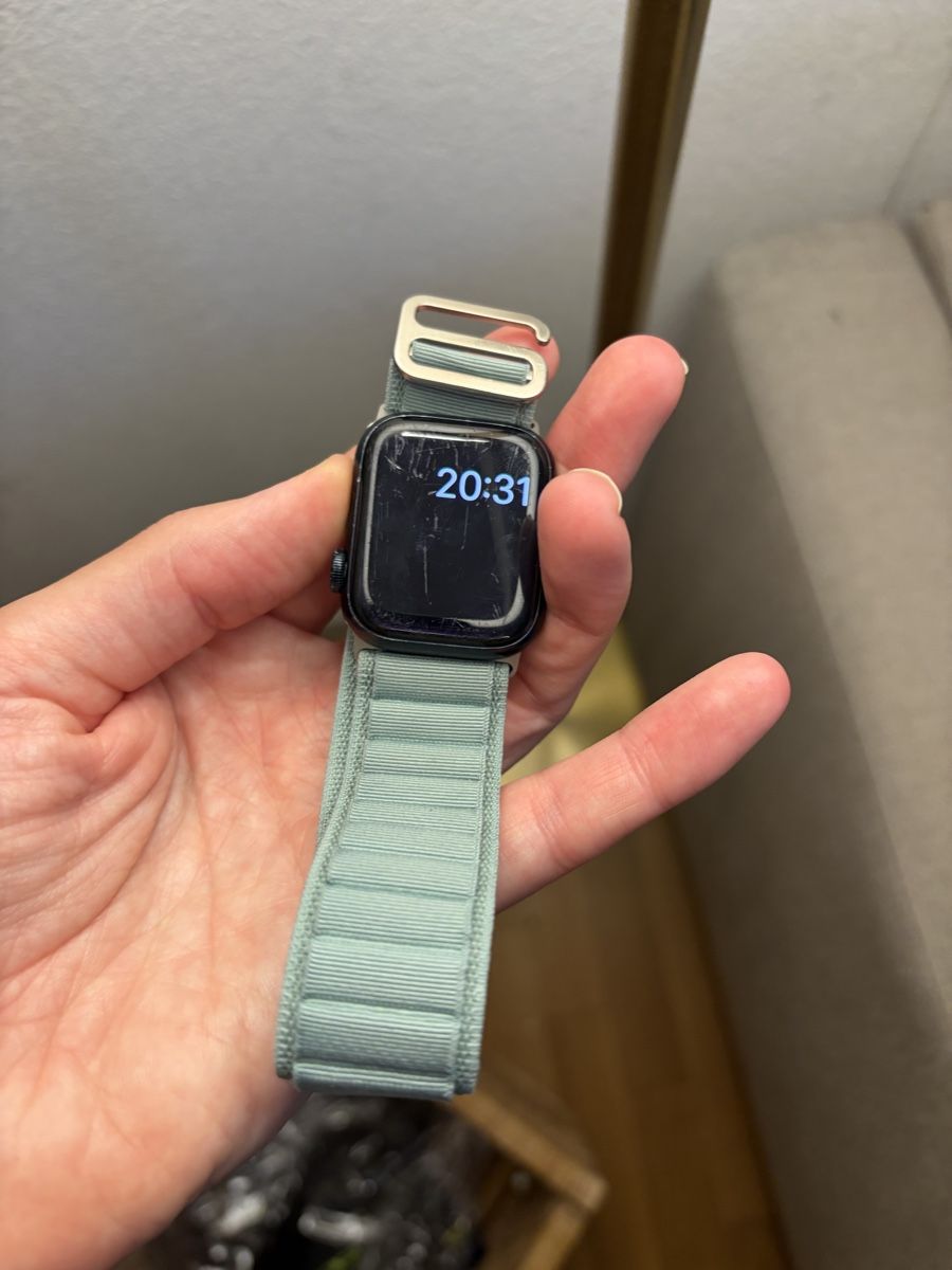 Apple Smartwatch: Apple Watch Series 8 41mm – Usato da Zürich venduto da von_sj9s 8